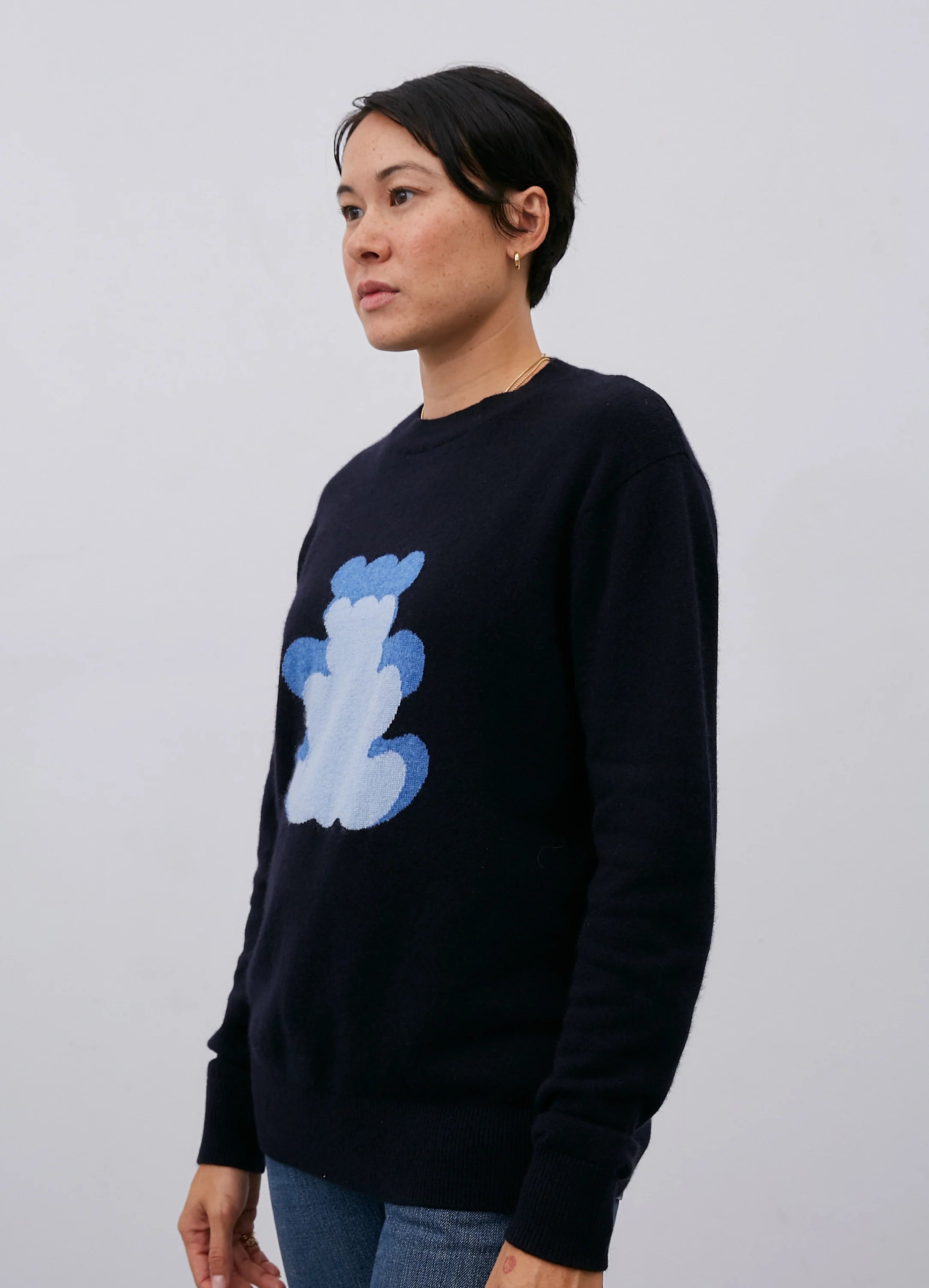 Le mannequin mesure 1m70 et porte une taille XS.