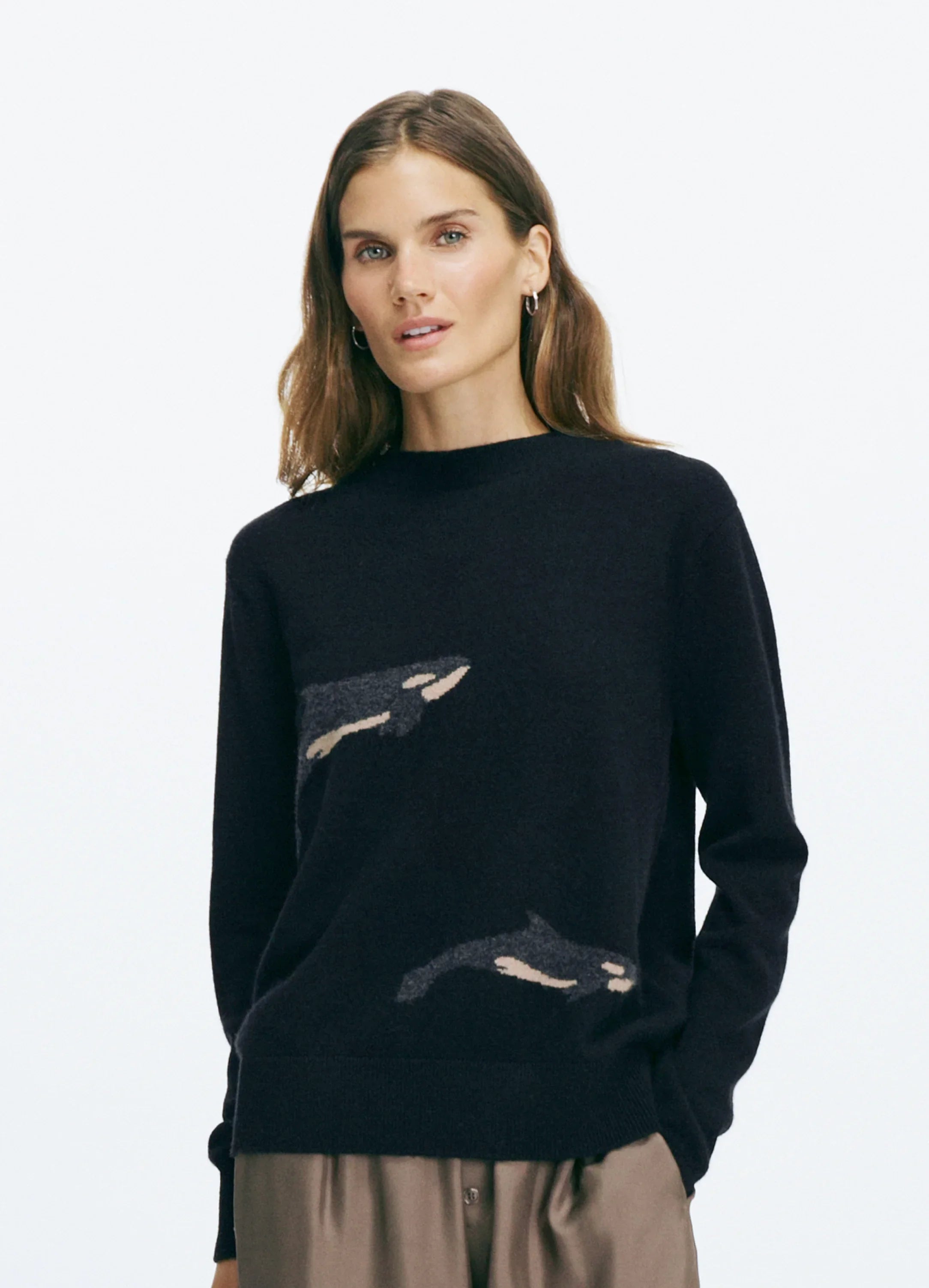 Le mannequin mesure 1m75 et porte une taille XXS.