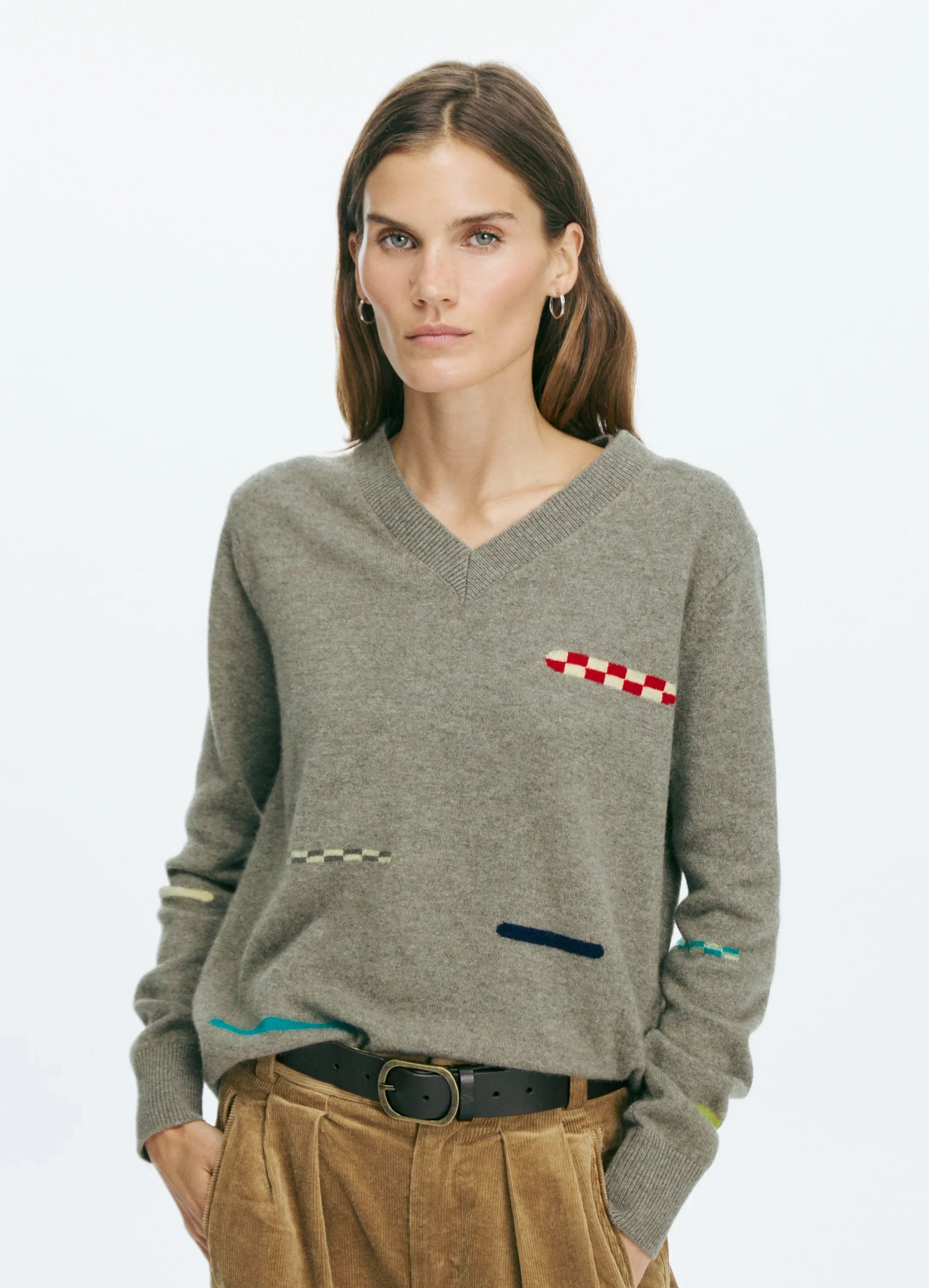 Le mannequin mesure 1m75 et porte une taille XXS.